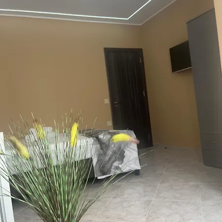 за гости бела * Ahtopol