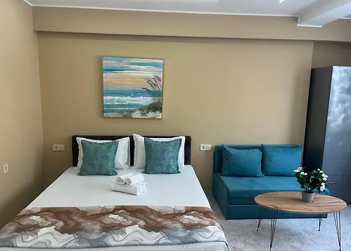 за гости бела * Ahtopol