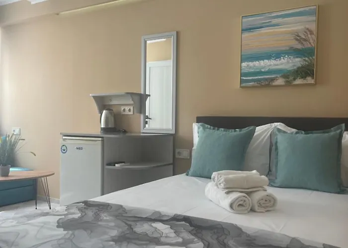 за гости бела * Ahtopol